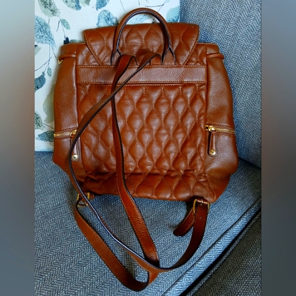 NWOT Vera Bradley Quilted Leather Backpack - Picture 2 of 4